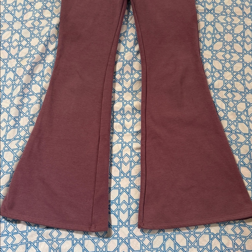 SO Kids Flared Leggings in Mauve - Picture 3 of 11